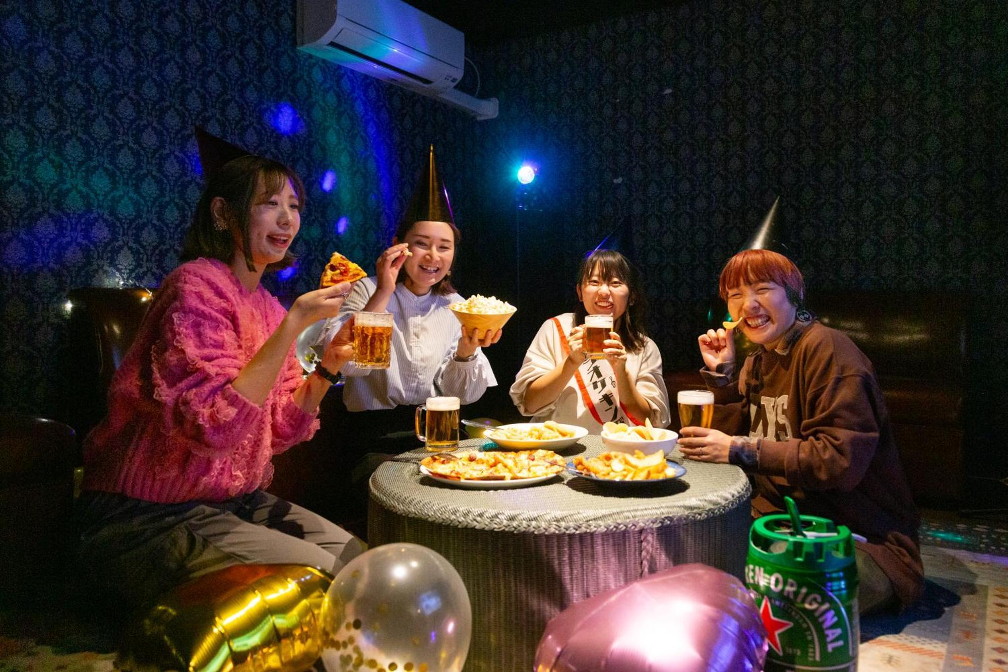 遊之宿 ユニバーサル Ōsaka Exterior foto